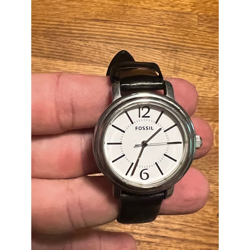 Fossil ES-2717 Silver Tone White Dial Black Leather Strap Watch 5ATM
